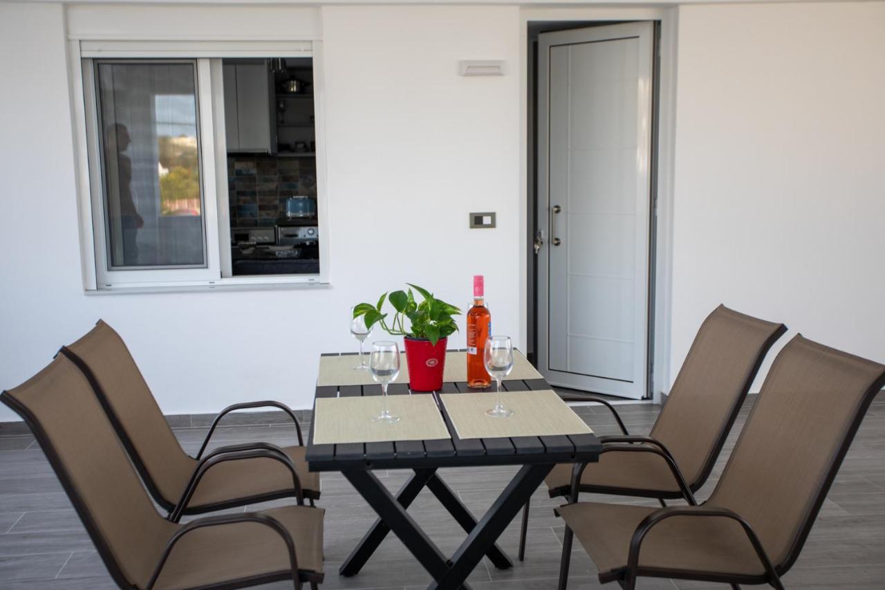 On The Breeze 1 Apartment Kos Town Ngoại thất bức ảnh